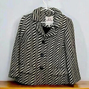 Milly 100% Wool Car Coat, 4 Buttons up the Front, 2 pockets, Dry  Clean , Size 2